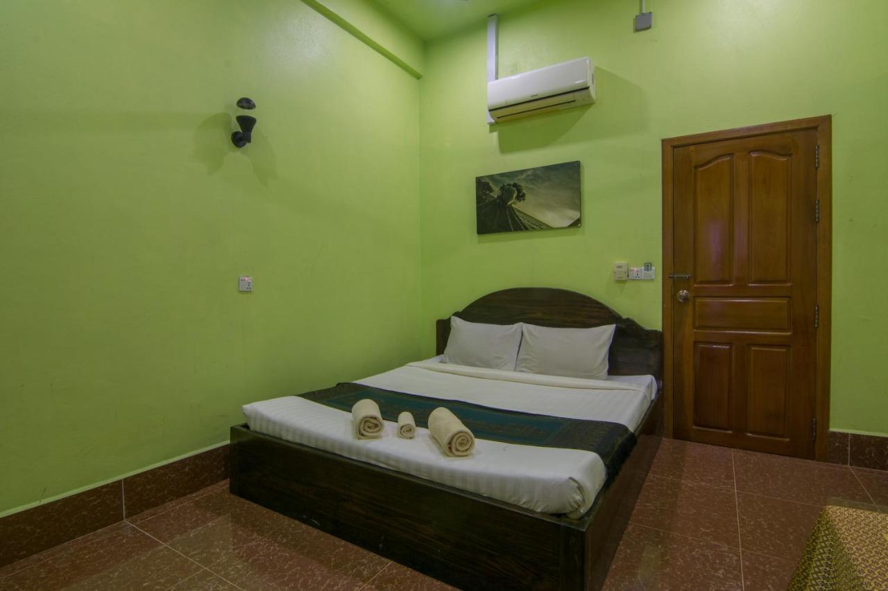 Relax Resort Angkor Villa Сиемрип Экстерьер фото